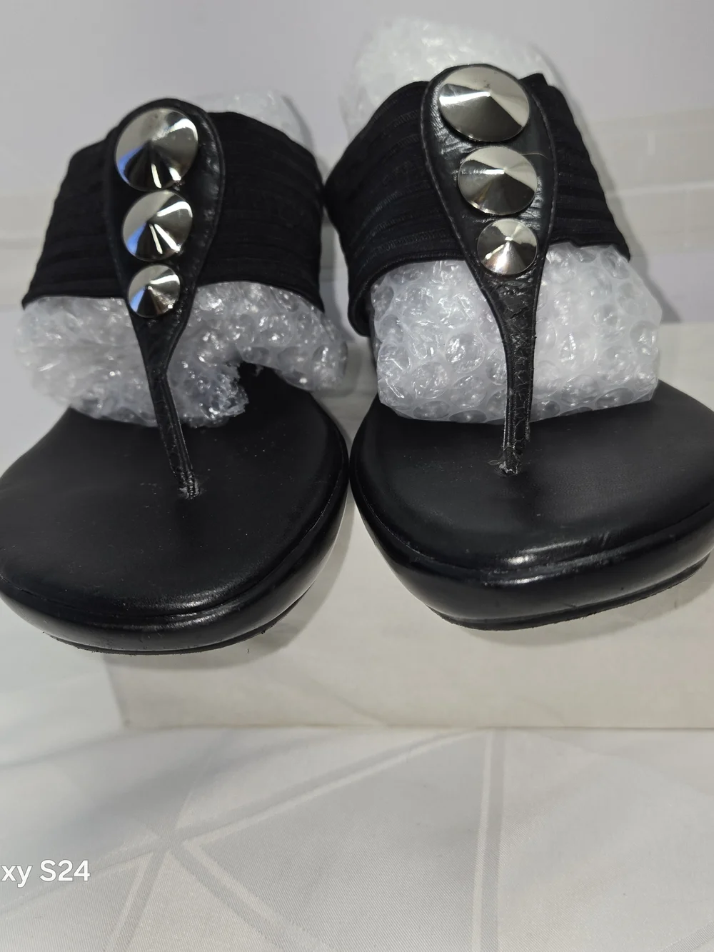 White Mountain classic black